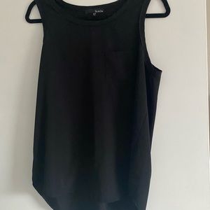 Black elevated basic tank with breast pocket